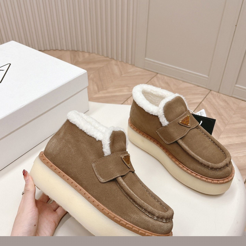Pra*a casual shoes